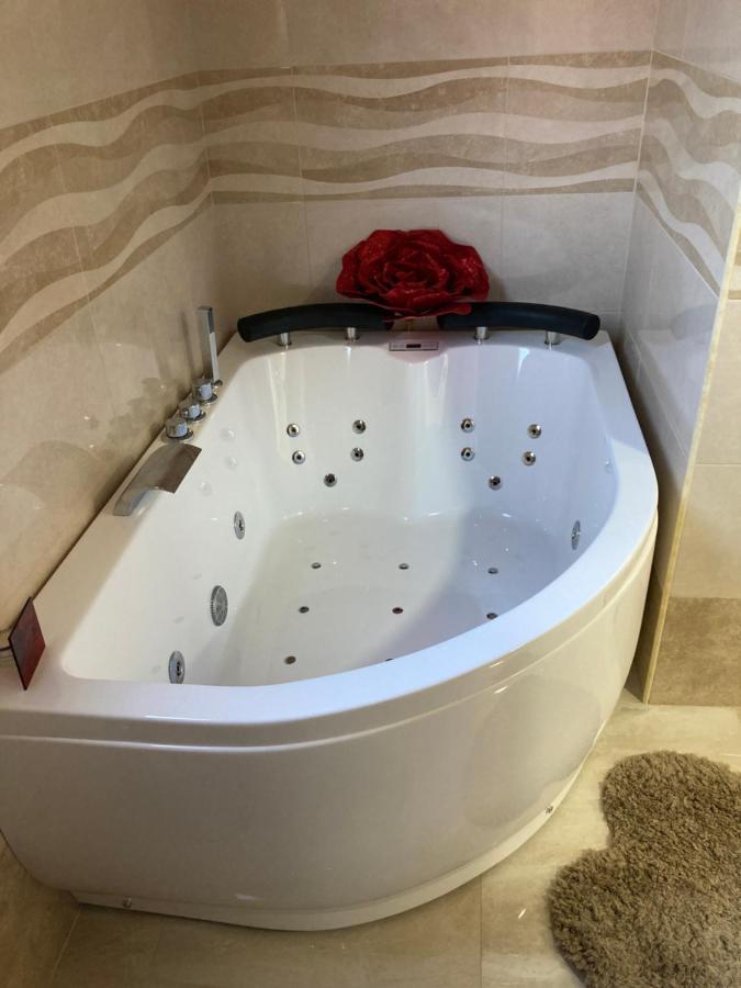 B&B La Reggia Di Rihanna Spa Caserta Zewnętrze zdjęcie