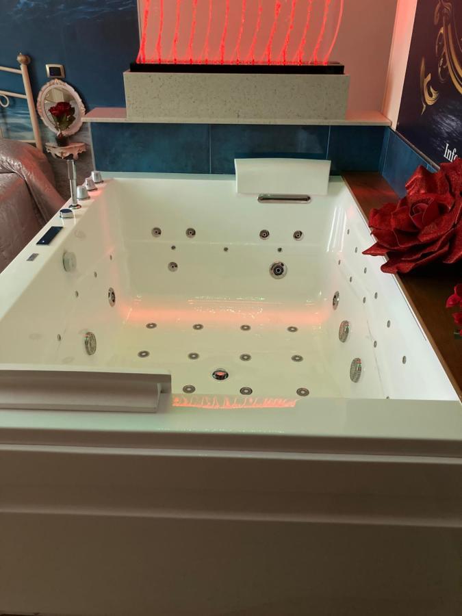 B&B La Reggia Di Rihanna Spa Caserta Zewnętrze zdjęcie